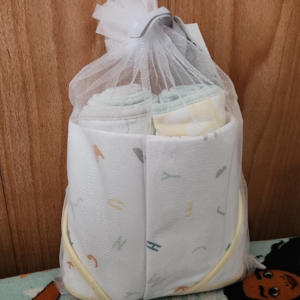 COPY - Cloud Island Hooded Towels and Washcloths Set - Green And Yellow